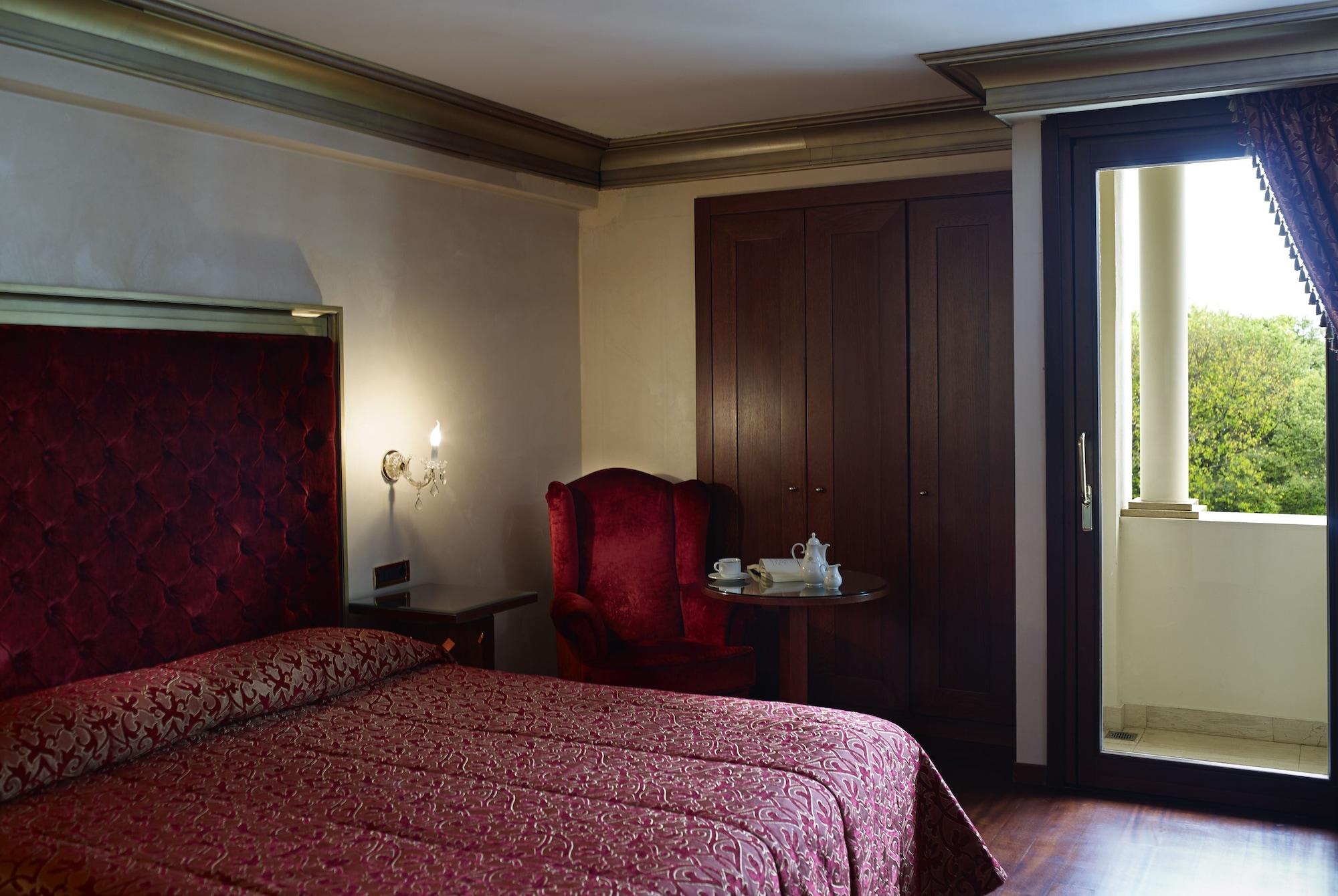 豪华土耳其宫殿会议酒店及Spa 约阿尼纳 外观 照片 A room at the hotel