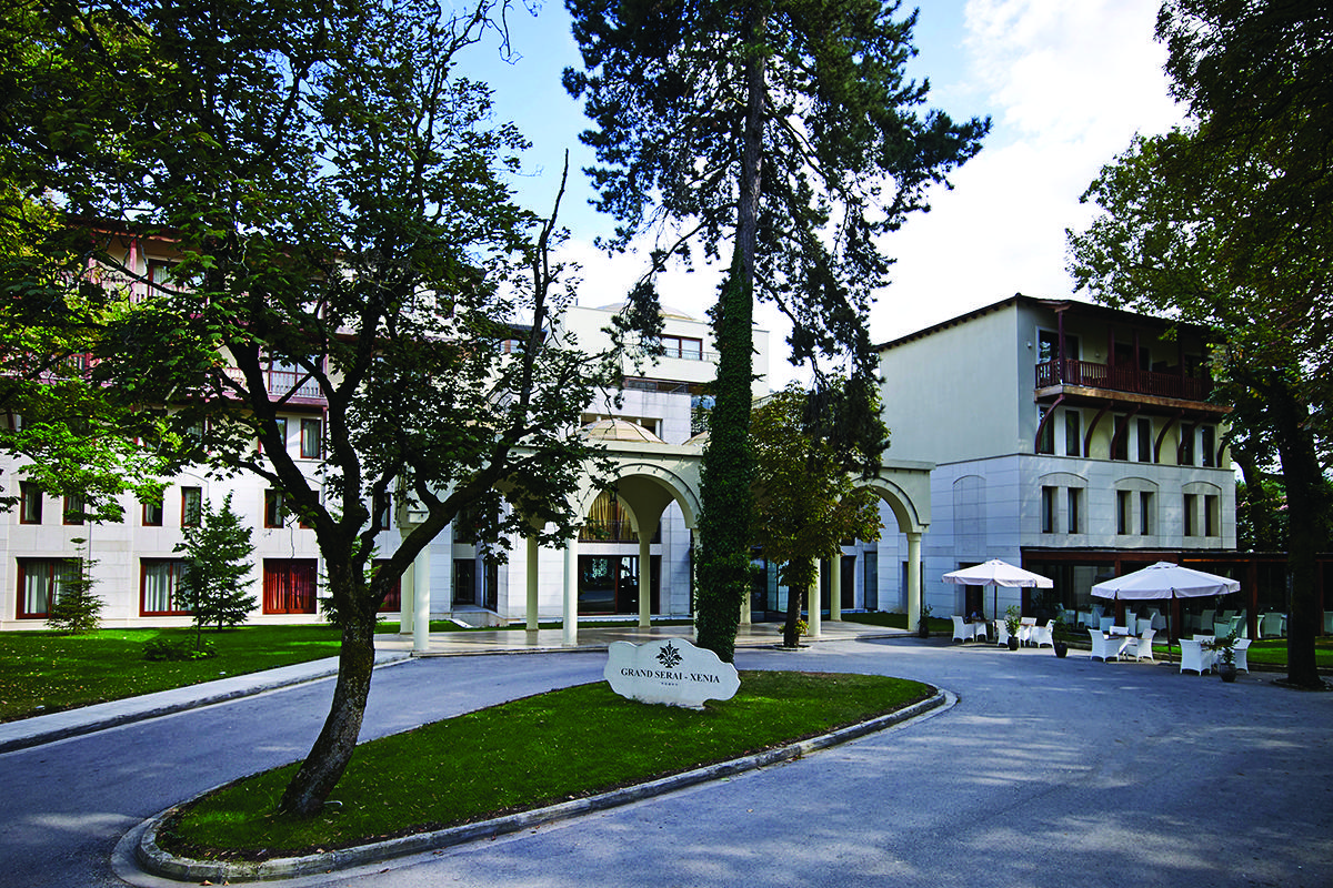 豪华土耳其宫殿会议酒店及Spa 约阿尼纳 外观 照片 The main entrance of the hotel